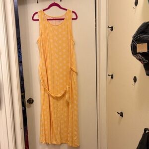 NWOT-Cuddl Duds Yellow Floral Sleeveless Dress